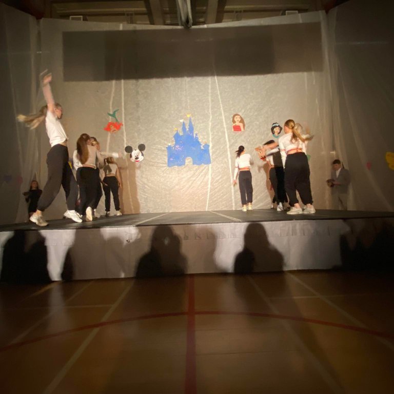 334282721_960463448654697_4637723492677719330_n