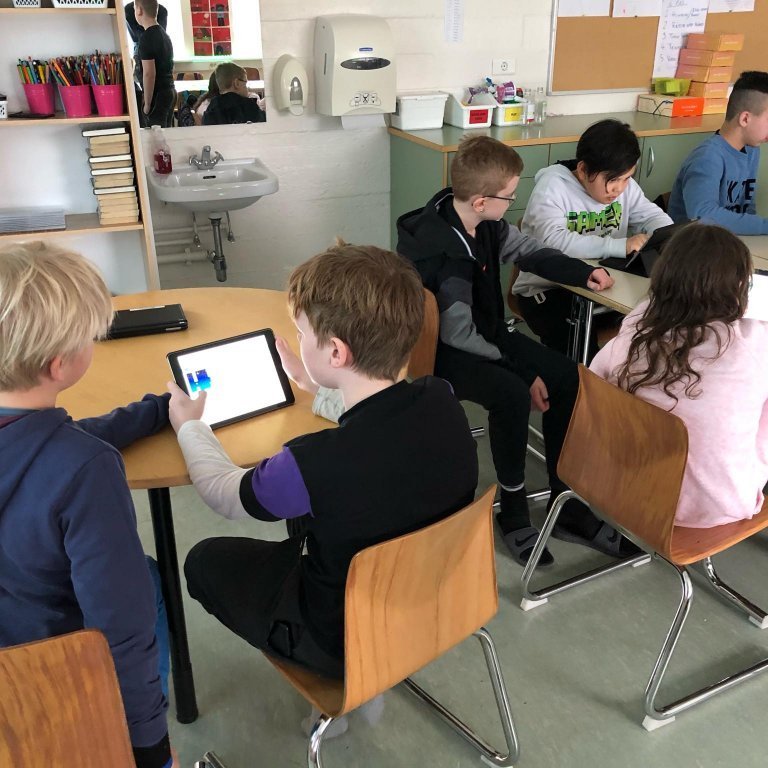 86350620_208179667001727_7859278333312237568_n