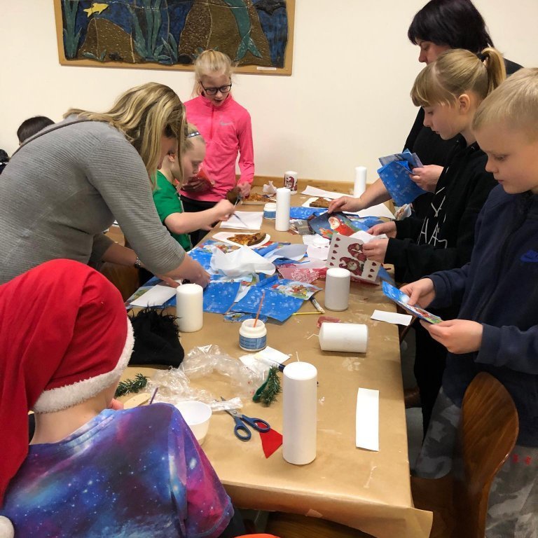 78116972_424763141529517_6494165103317876736_n