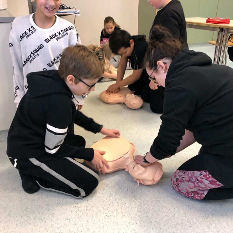 83670547_1122954784746807_1804419776567574528_n