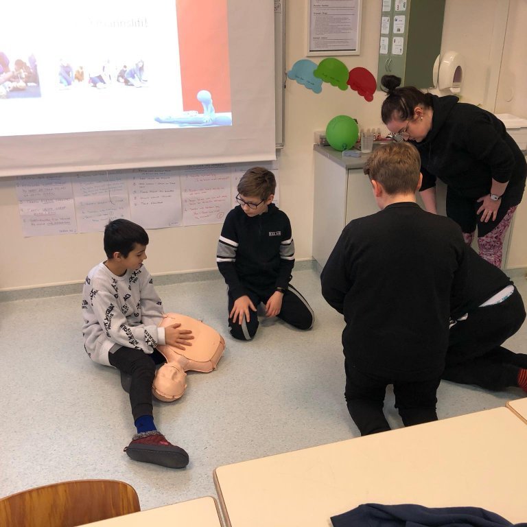 83906486_117361553001473_3829949086623072256_n