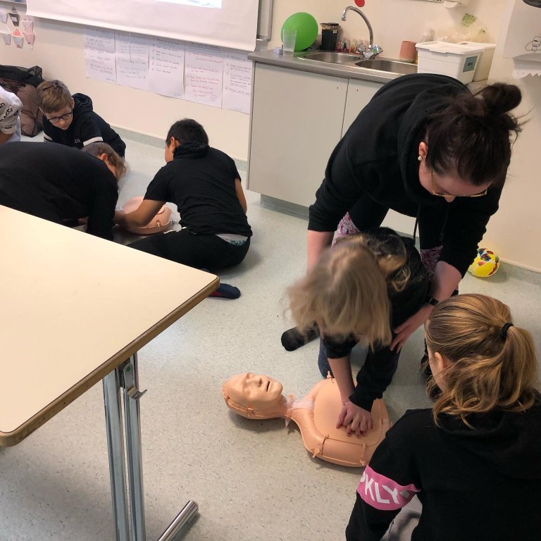 84391814_517814228851422_8689239037656956928_n