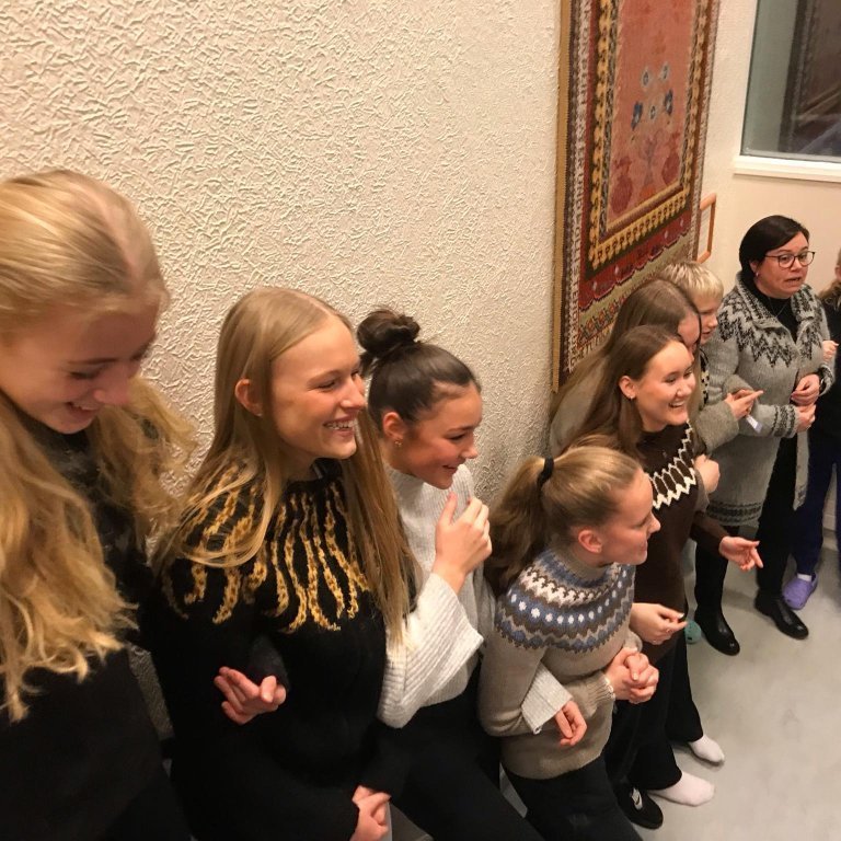 325614492_1372815816590193_4118367317062746981_n