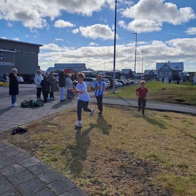 458285951_883164187022790_9176924297650161386_n