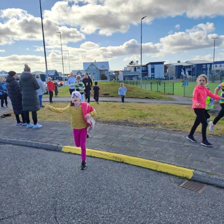 458342154_303179552877885_8139915656024101577_n