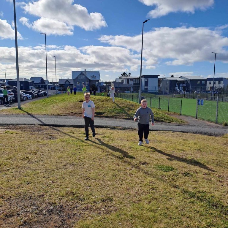 458675239_519351377401704_105552710864359737_n