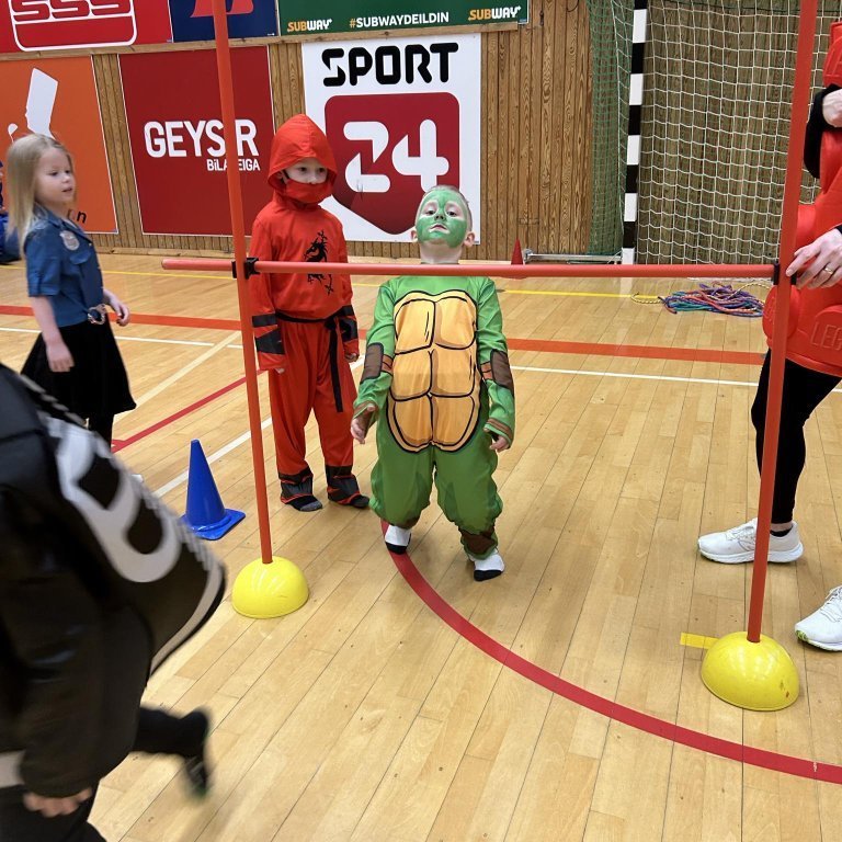 422910291_942838400567619_2035504582468688544_n