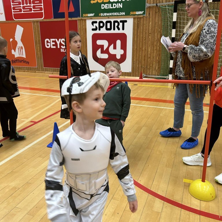 422934801_401271795603492_807611965213958983_n