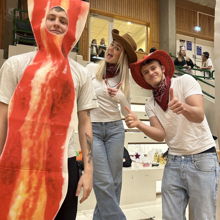 428063607_439617385160886_4389882915658992197_n