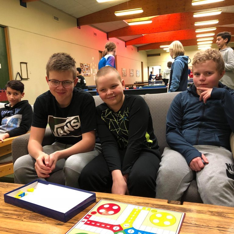 47396774_279672729288125_4674960662043033600_n