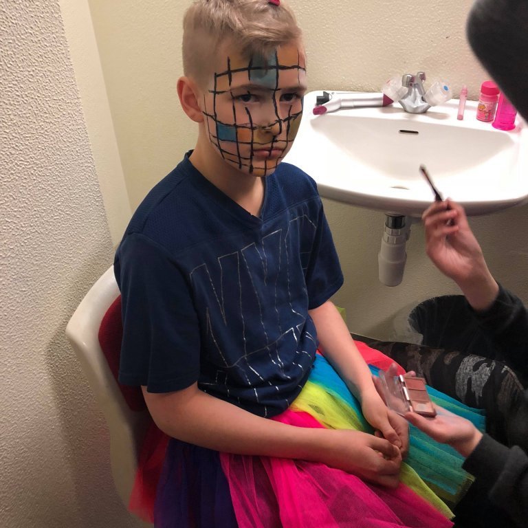 47422246_2115509962112696_2581321640348483584_n