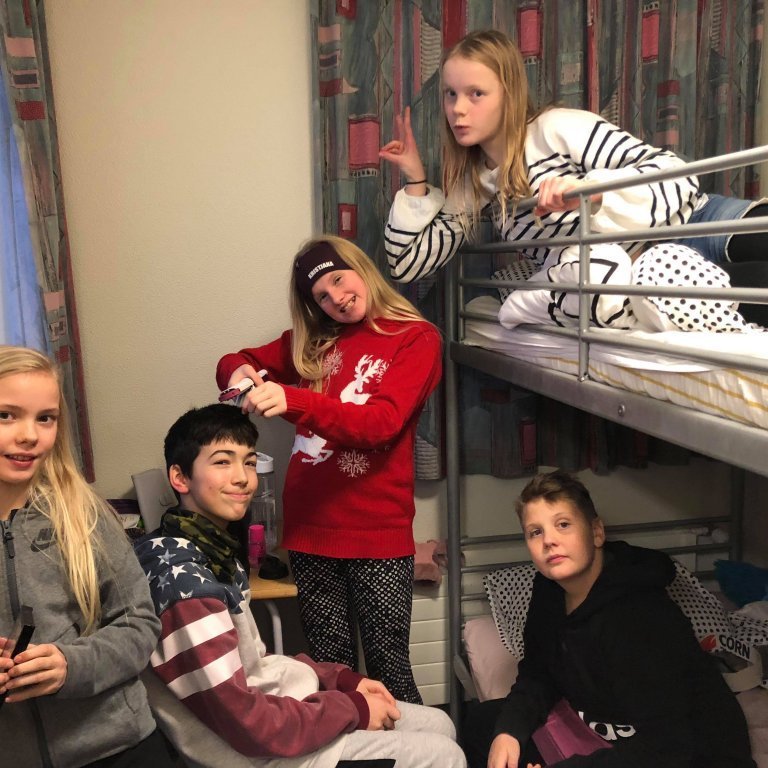 47576132_307774056745385_3394302947402711040_n