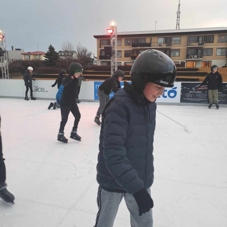 385514945_329936296566813_5832798733729473482_n