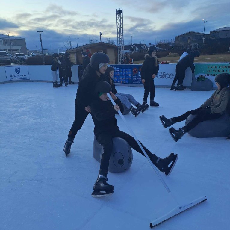 405447410_739375308040296_4240152314531238819_n