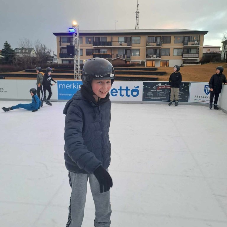 406328556_866181255055932_1740215591350248966_n-1