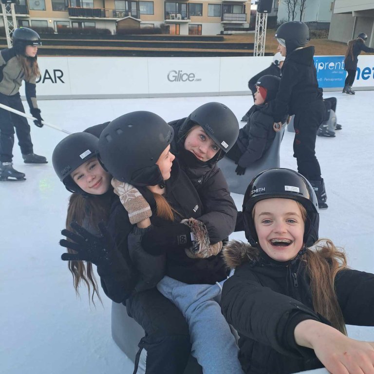 406476642_360655596614893_4131025596846401790_n