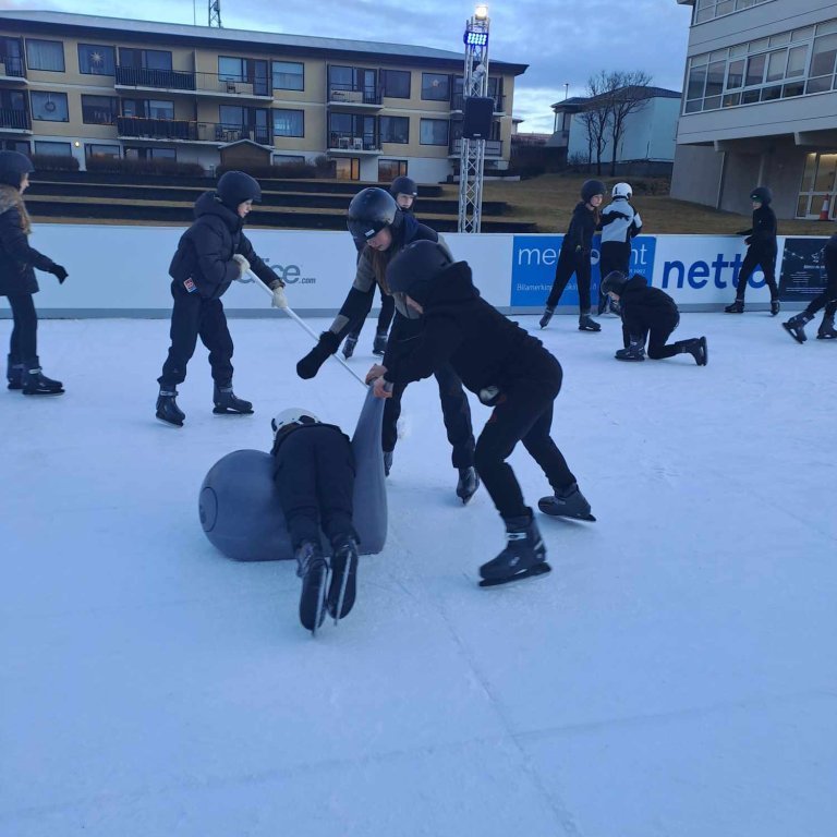 410523440_701397261949645_7104301575091493230_n