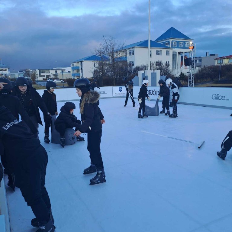 410651919_2135139160152112_7731089603073661477_n