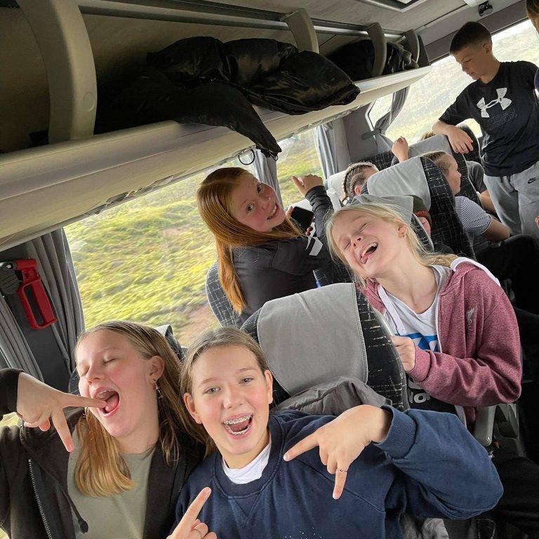 243148119_403329647829207_1613493033255385599_n