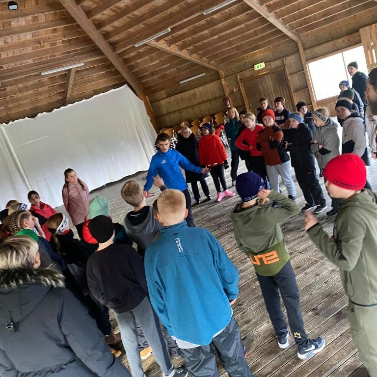 243148785_921157691813877_4629297657347895365_n