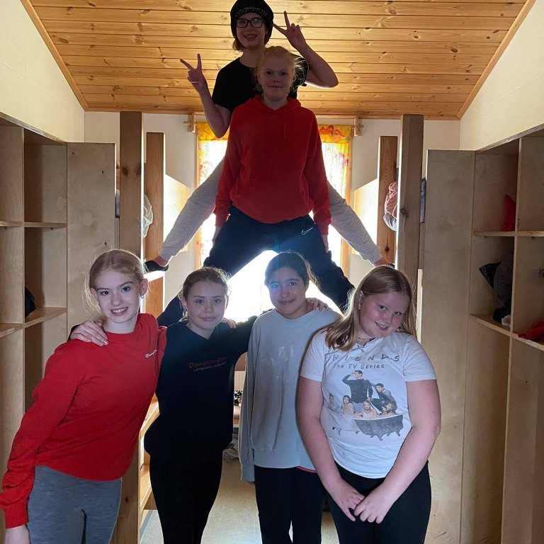 243346872_611068599905455_4052796549414630129_n