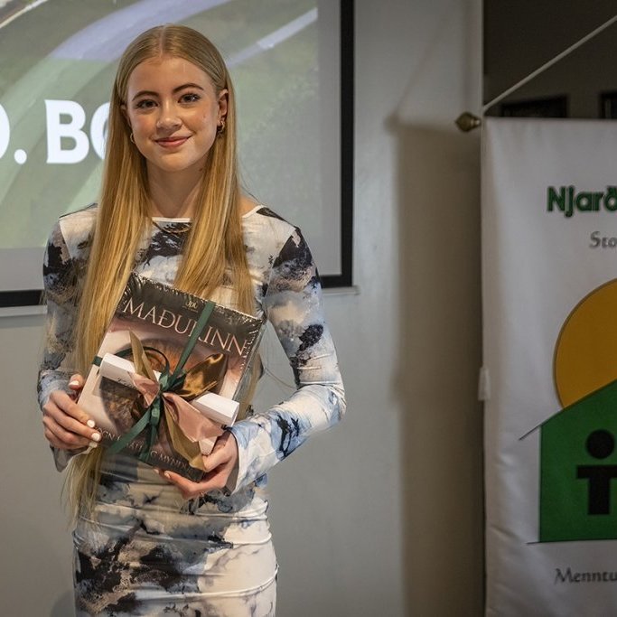 hl7a9562-denoiseai-severe-noise-copy