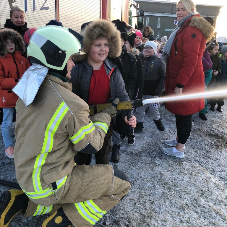 73390757_439821103624280_2500132580767039488_n