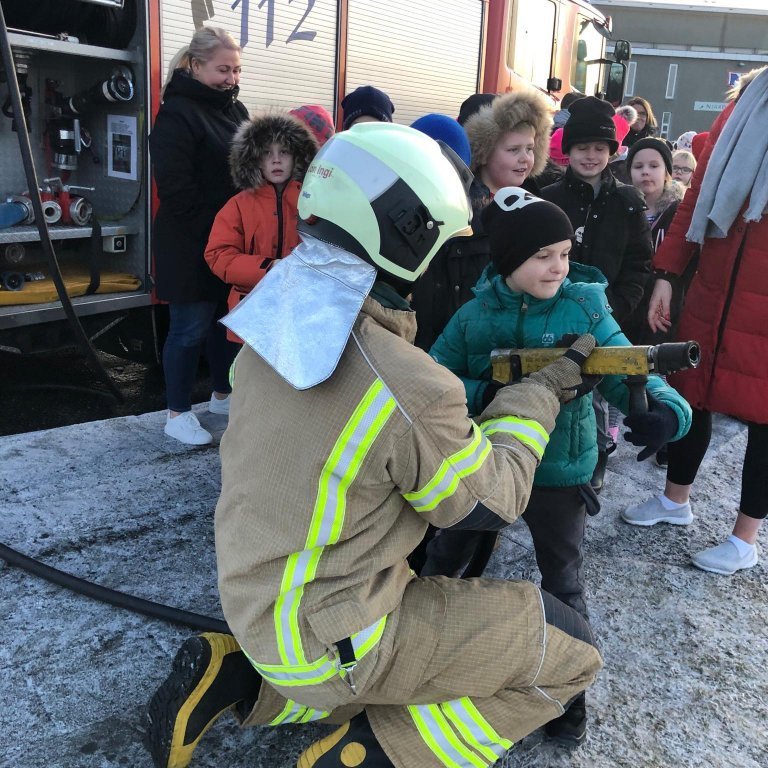 78289967_652916085527189_4934960707784409088_n