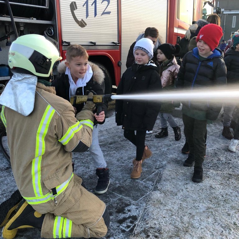 78395049_591052378389325_3614645837818232832_n