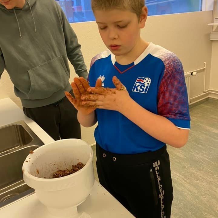 275583226_645955273358365_6710049051739934329_n