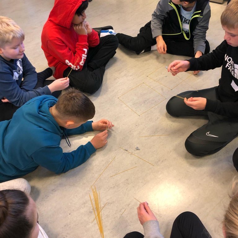 254955829_212342811034145_6162968698472548365_n