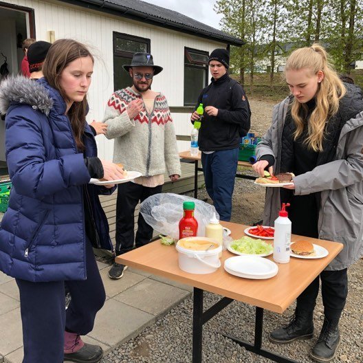 60633563_342377429755999_916131002571554816_n