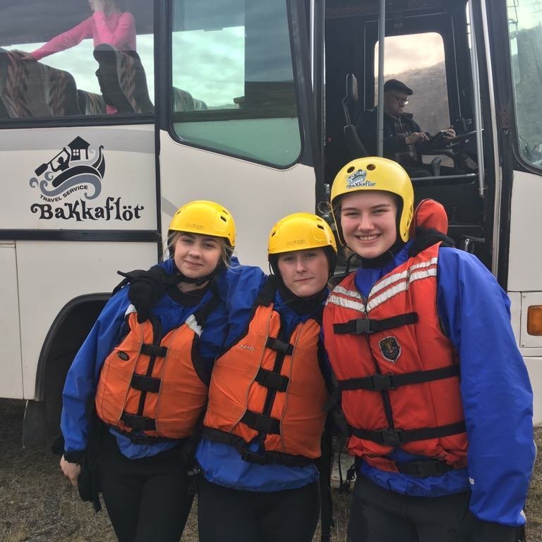 60641689_2201592053257077_1042452390248185856_n