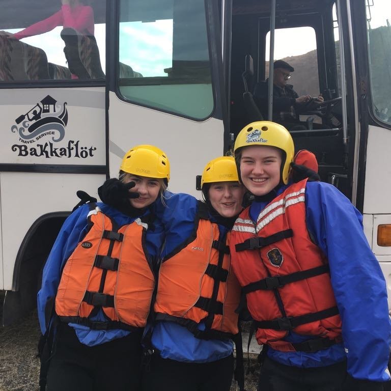 60667071_2358039394443244_99985515800952832_n