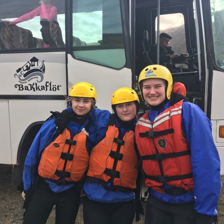 60720215_2350545608501097_8206149568698515456_n