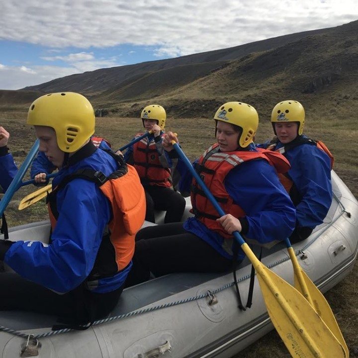 61242992_414257379417817_8515973455571582976_n