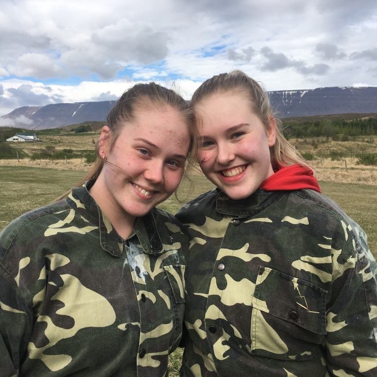 60552170_307529896843772_6197446299831238656_n