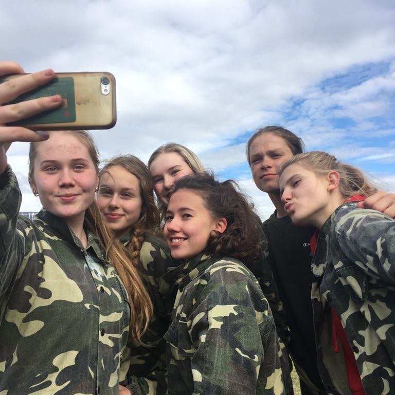 61237667_328388704509189_4700541358408990720_n