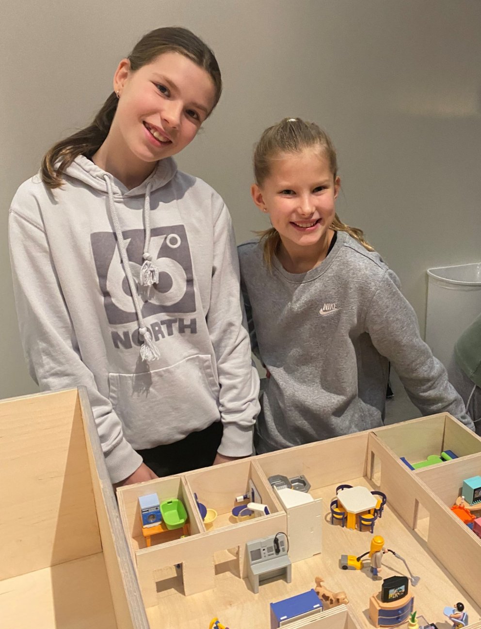 Karen Ósk og Hafdís Inga nemendur í 7. bekk