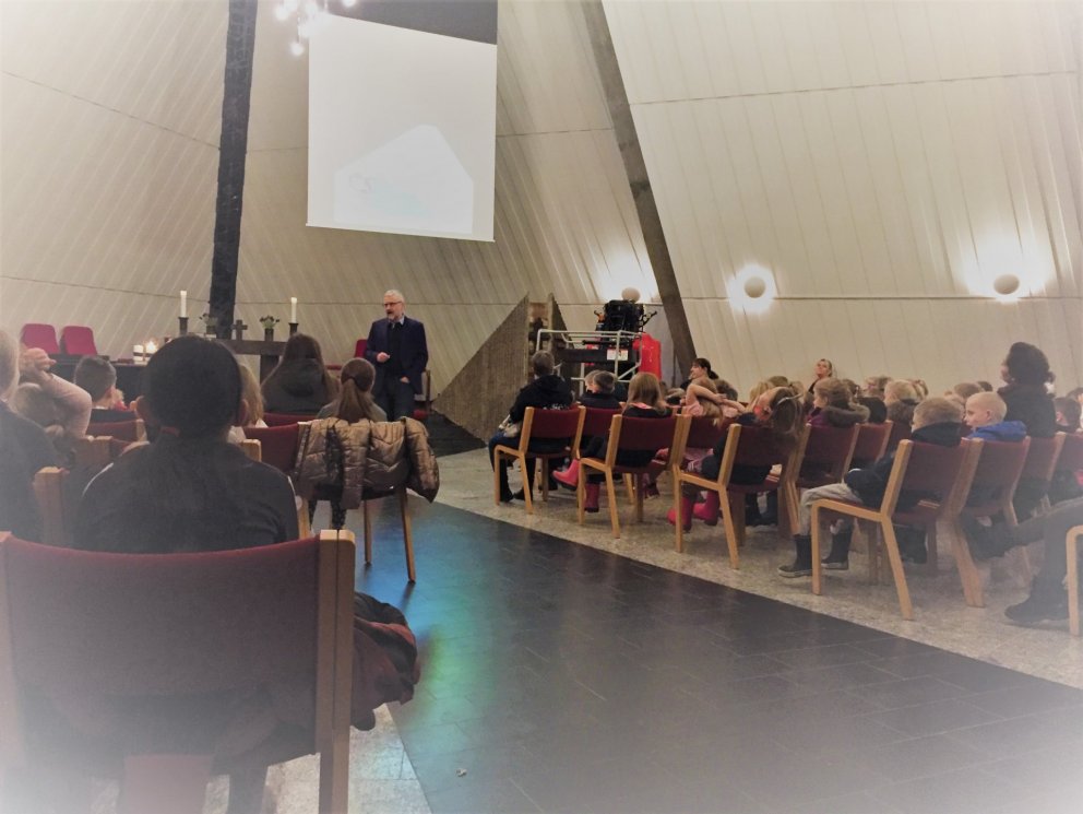 Aðventustund í Ytri-Njarðvíkurkirkju