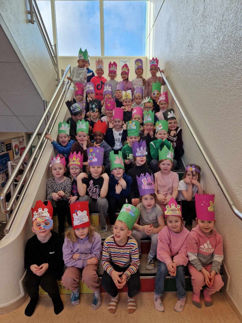 100 daga hátíð  í 1. bekk Njarðvíkurskóla