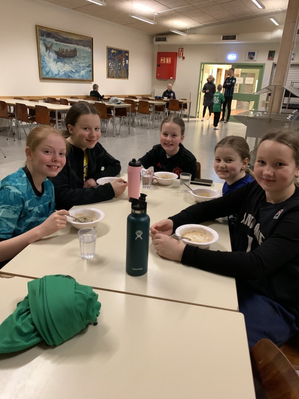 Mikil ánægja með hafragrautinn í morgun