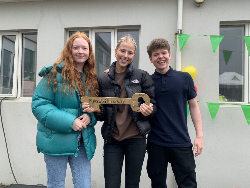 Lilja Rún, Nadía Líf og Valur Axel formaður nemendaráðs 2020-2021