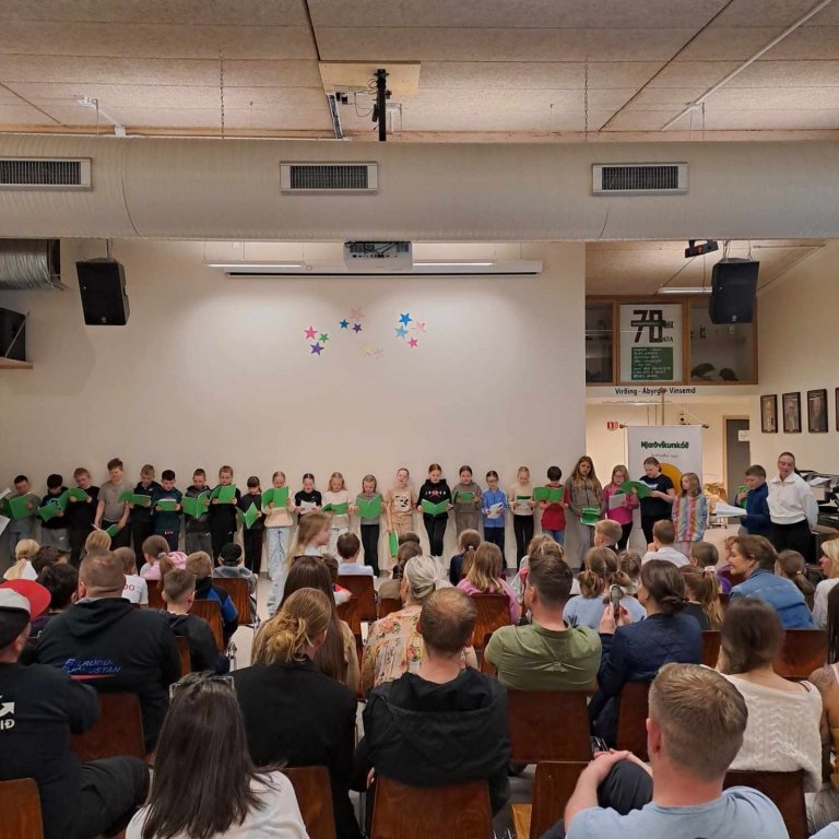 Litla upplestrarhátíðin í Njarðvíkurskóla